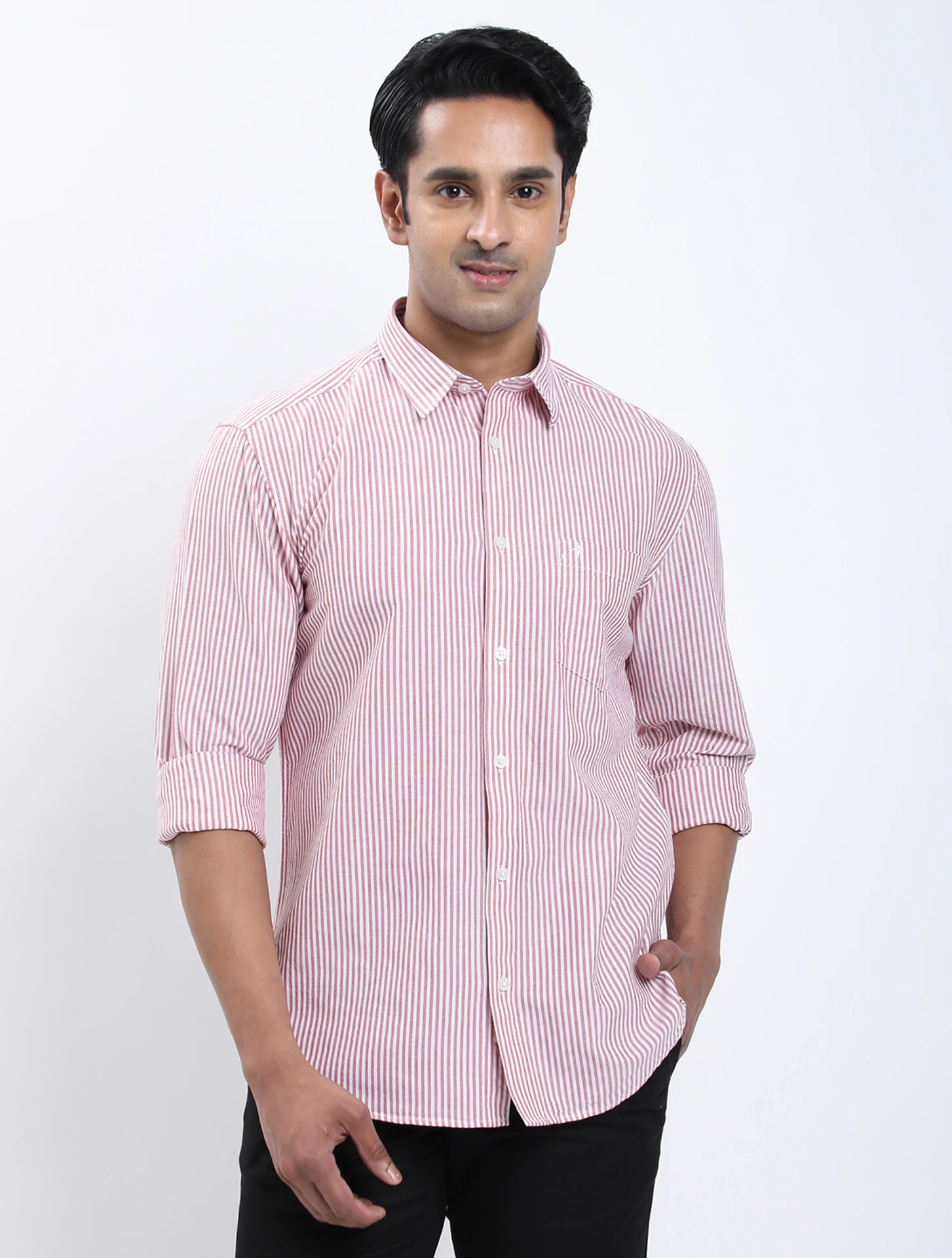 Men Slim Fit Striped Casual Shirt