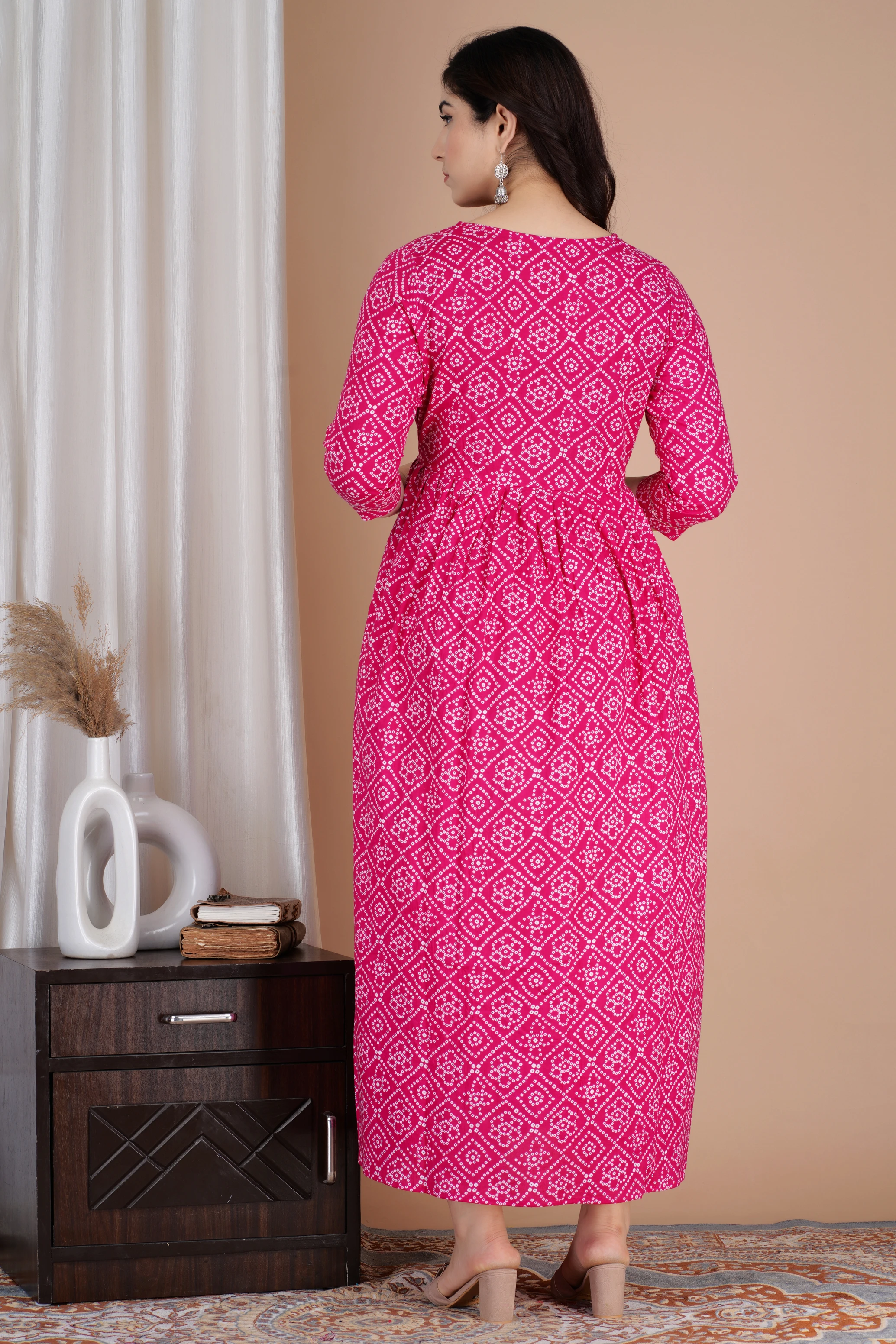 Tulsiram Women Printed Anarkali Kurta p7