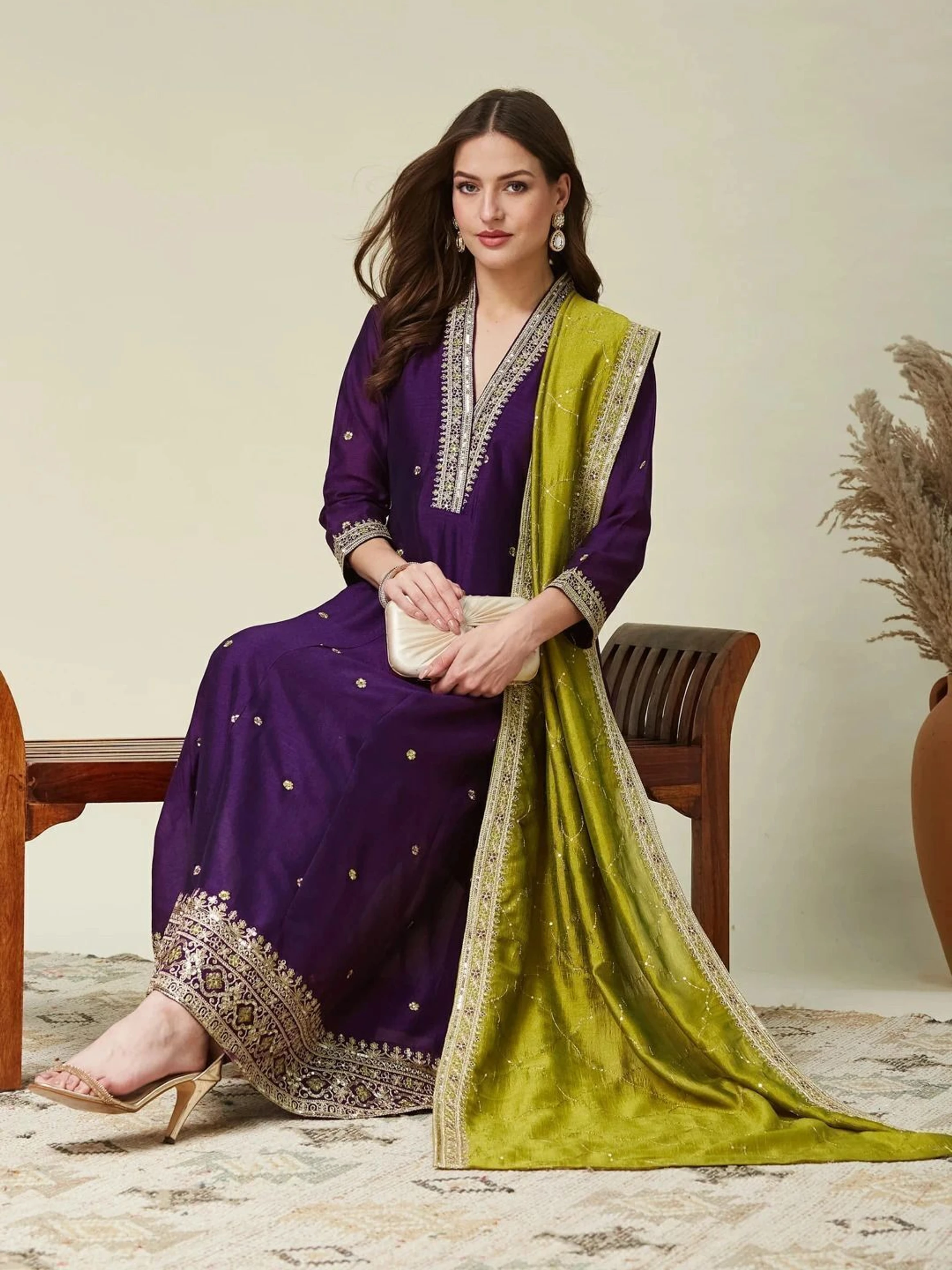 Women Silk Blend Kurta Pant Dupatta p1